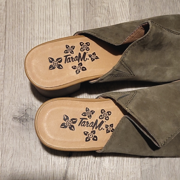 TAMARA M. "IMARA" SUEDE OPEN TOE BLOCK HEEL SANDALS - Picture 7 of 9